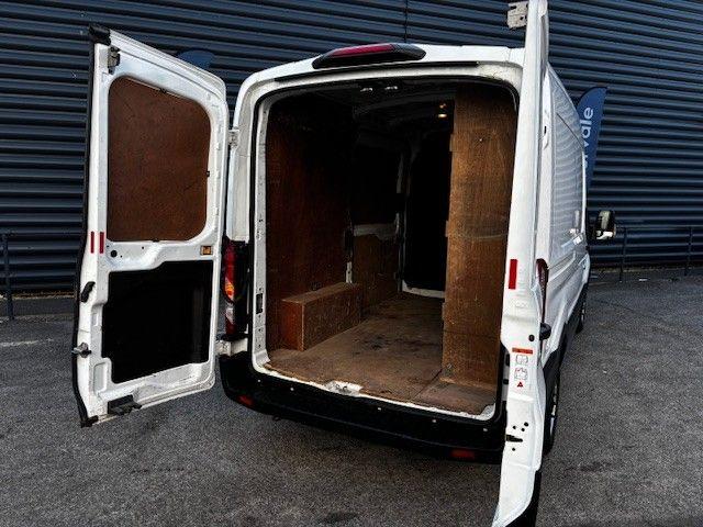 Ford Transit image 6